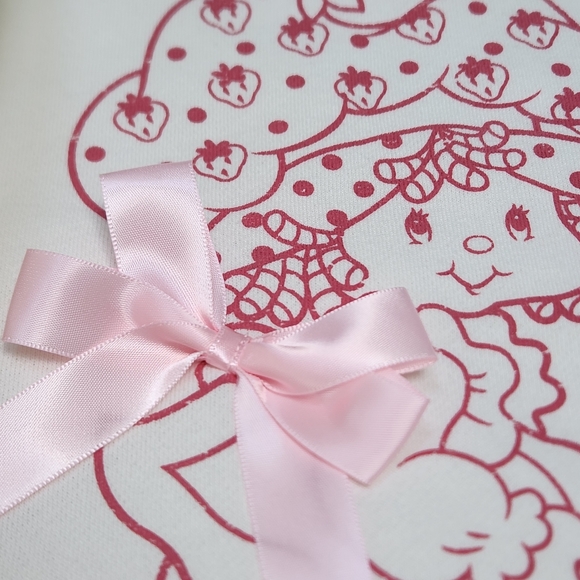 Strawberry Shortcake Berry Sweet Ribbon Bow Strawberry Wagon Sweatshirt NWT - Picture 13 of 14